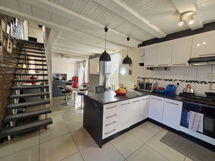 2 Bedroom Property for Sale in Linmeyer Gauteng