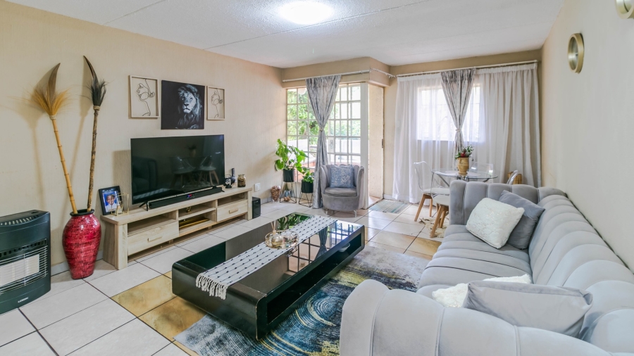 2 Bedroom Property for Sale in Noordwyk Gauteng
