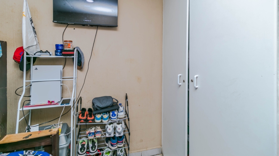 2 Bedroom Property for Sale in Noordwyk Gauteng