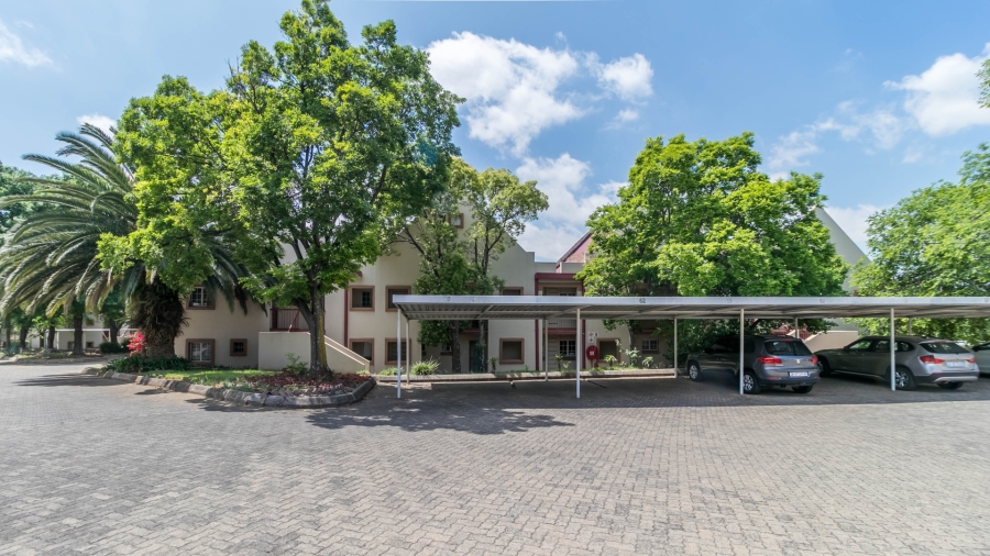 2 Bedroom Property for Sale in Noordwyk Gauteng