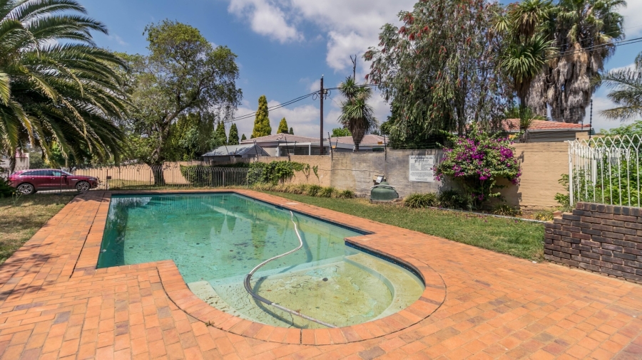 2 Bedroom Property for Sale in Noordwyk Gauteng
