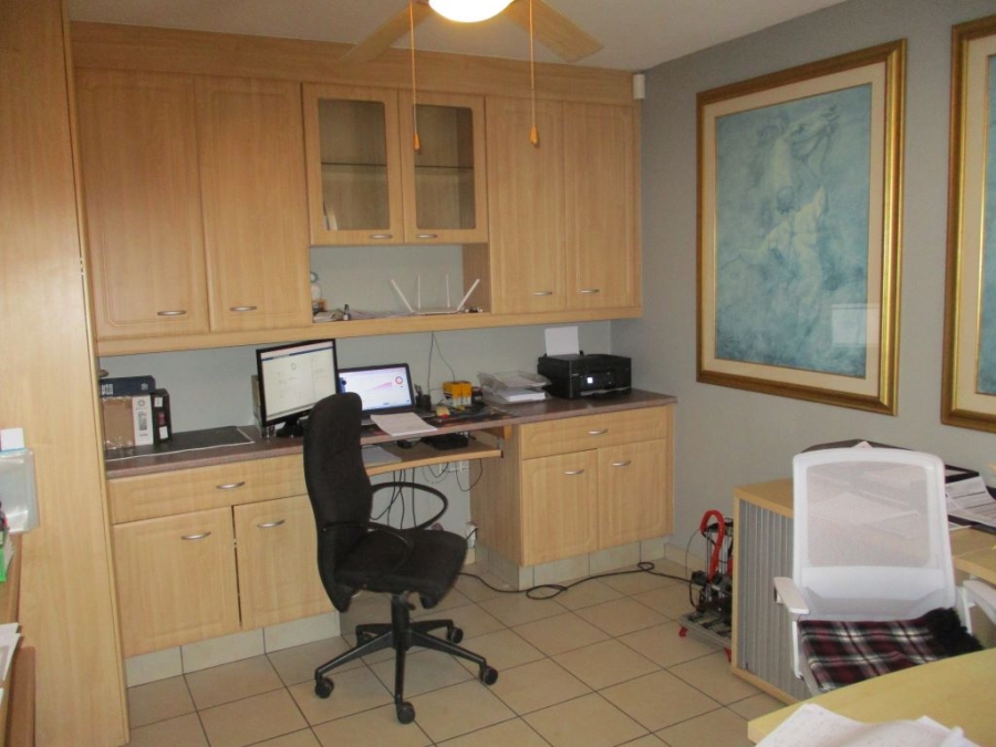 3 Bedroom Property for Sale in Wilro Park Gauteng