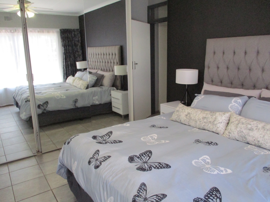 3 Bedroom Property for Sale in Wilro Park Gauteng