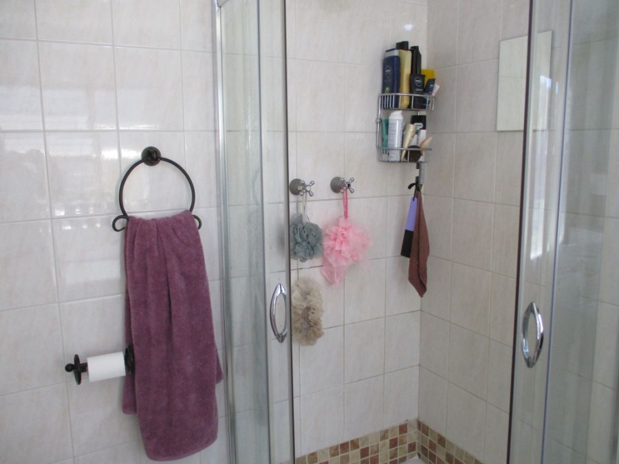 3 Bedroom Property for Sale in Wilro Park Gauteng