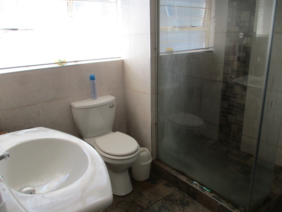 3 Bedroom Property for Sale in Wilro Park Gauteng