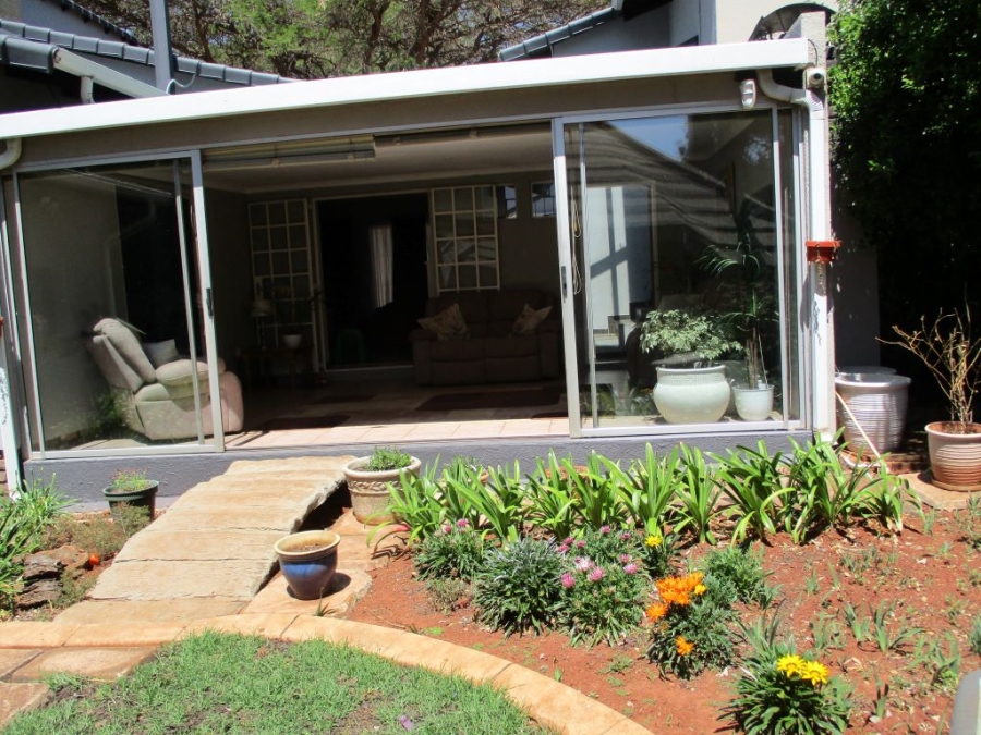 3 Bedroom Property for Sale in Wilro Park Gauteng