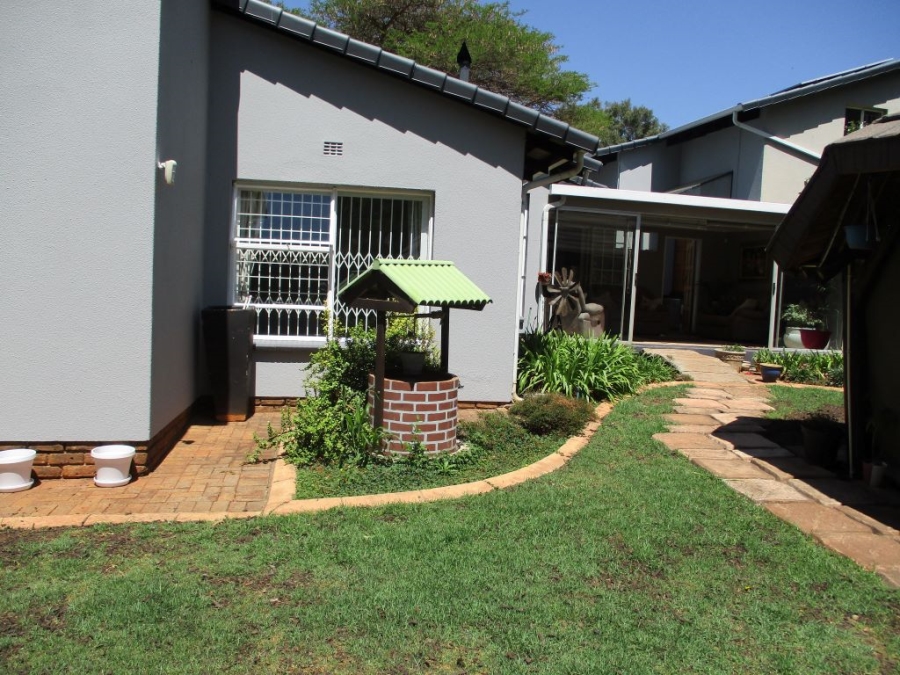 3 Bedroom Property for Sale in Wilro Park Gauteng
