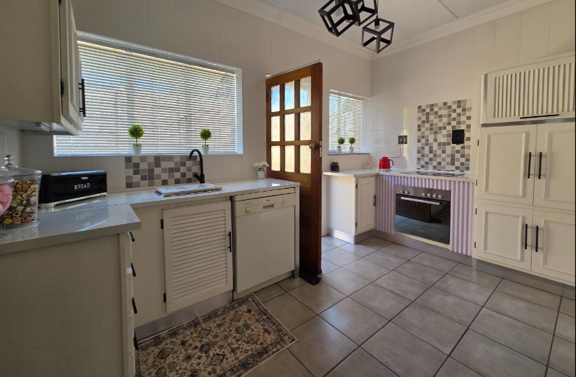 3 Bedroom Property for Sale in South Crest Gauteng