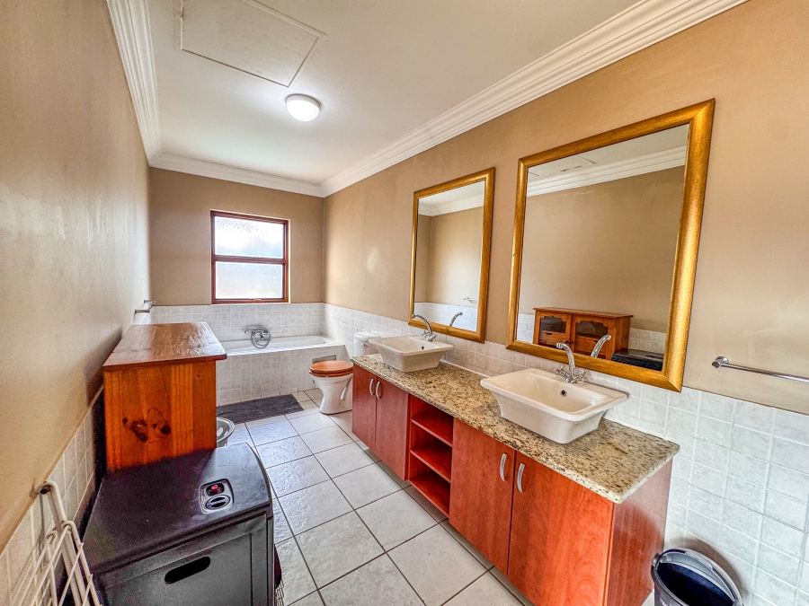 To Let 1 Bedroom Property for Rent in Silver Lakes Golf Estate Gauteng