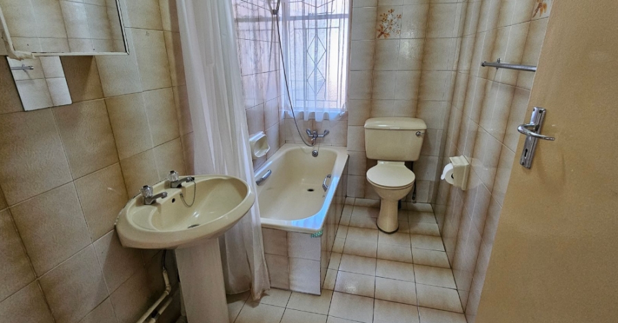 2 Bedroom Property for Sale in New Redruth Gauteng