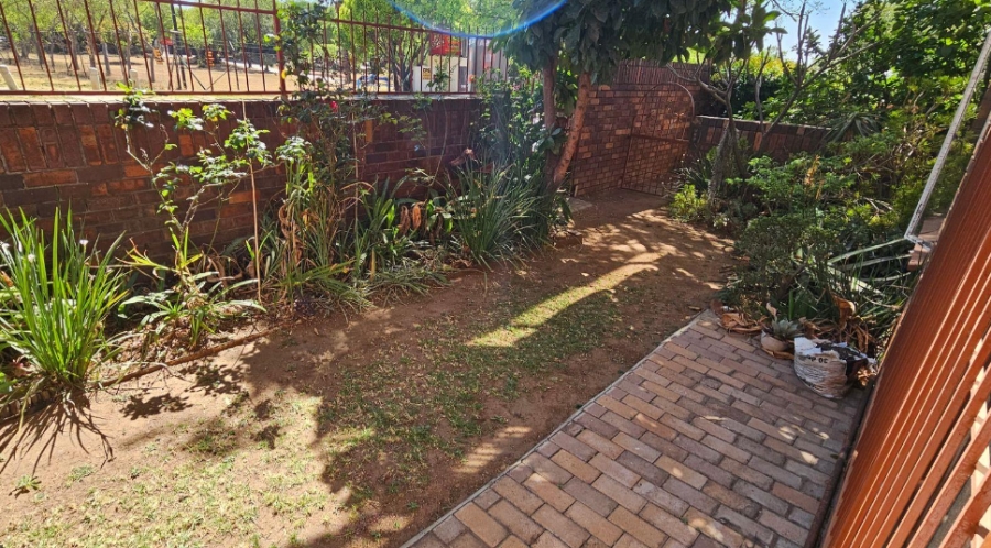 2 Bedroom Property for Sale in New Redruth Gauteng