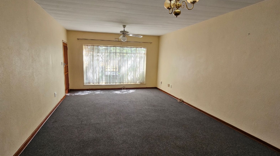 2 Bedroom Property for Sale in New Redruth Gauteng