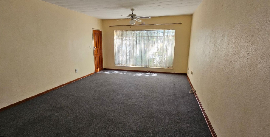 2 Bedroom Property for Sale in New Redruth Gauteng