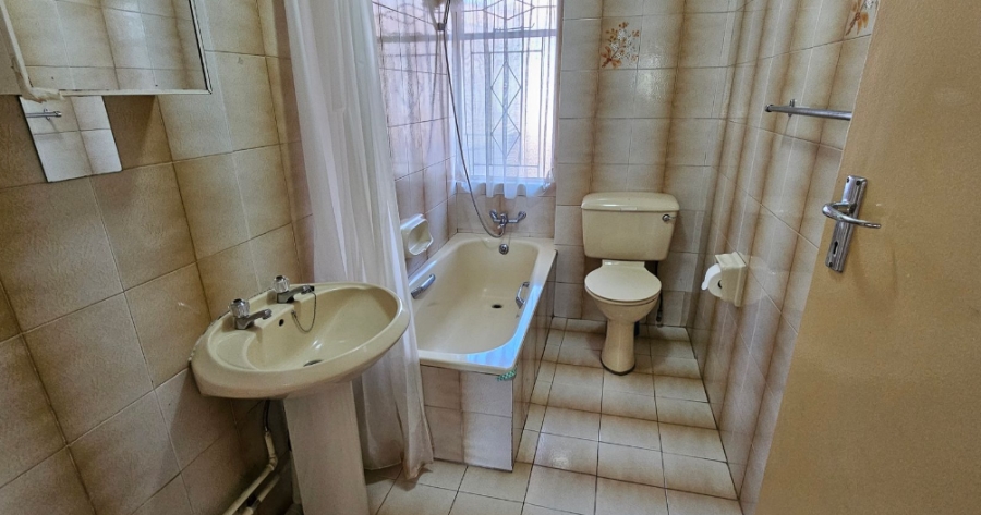2 Bedroom Property for Sale in New Redruth Gauteng