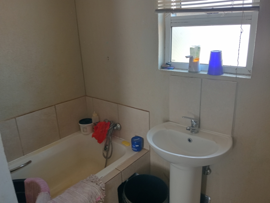 3 Bedroom Property for Sale in Crystal Park Gauteng