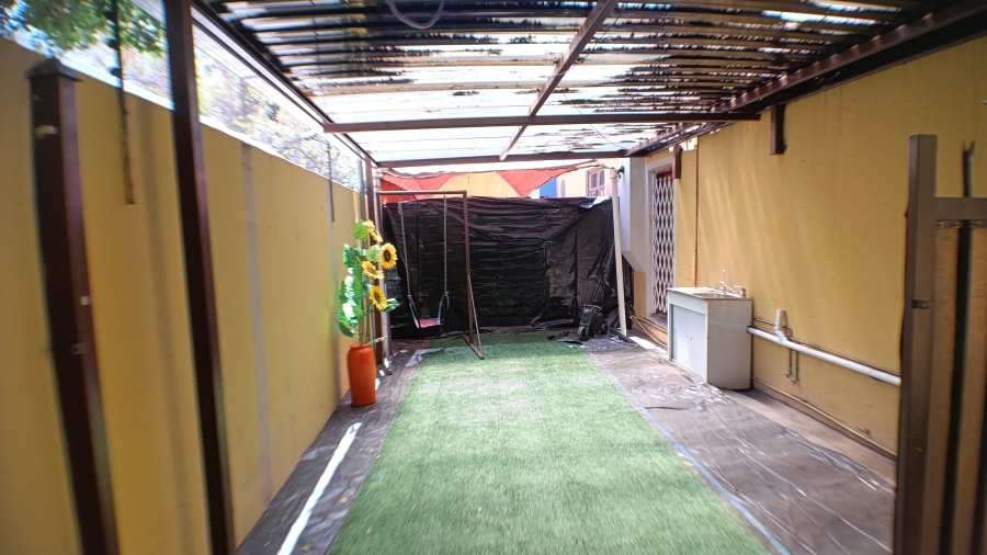 5 Bedroom Property for Sale in Riviera Gauteng