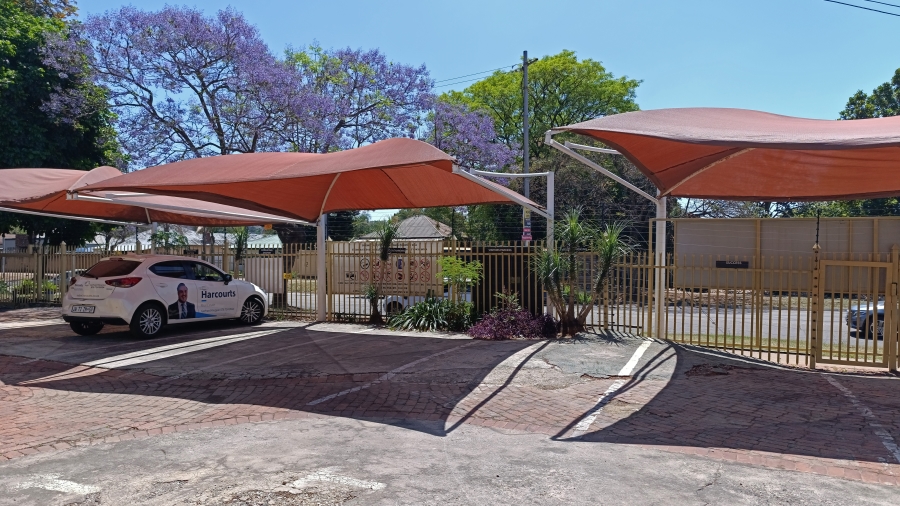 5 Bedroom Property for Sale in Riviera Gauteng