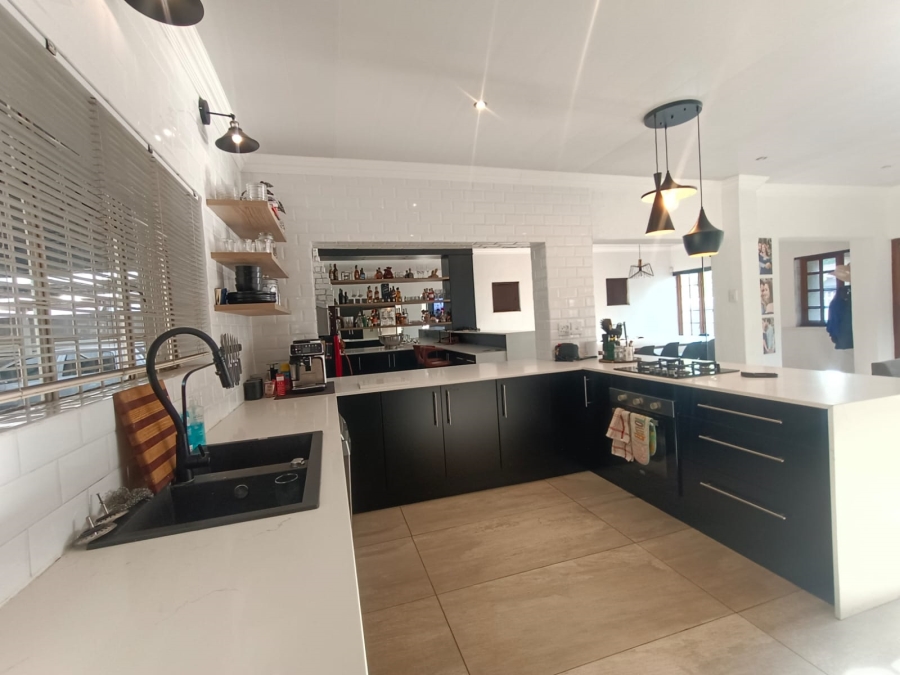 4 Bedroom Property for Sale in Vanderbijlpark SW 1 Gauteng