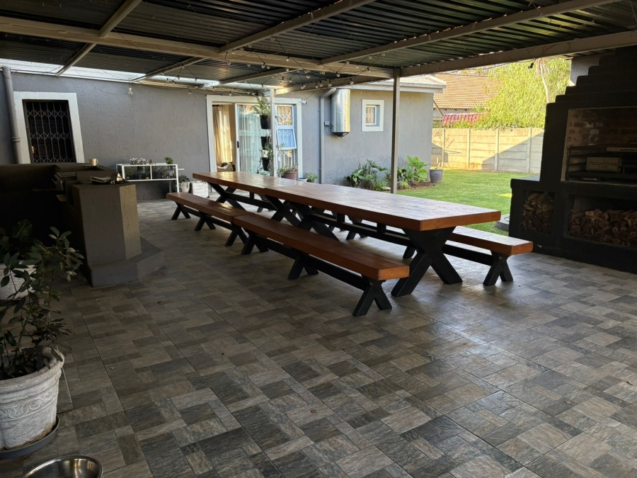 4 Bedroom Property for Sale in Vanderbijlpark SW 1 Gauteng