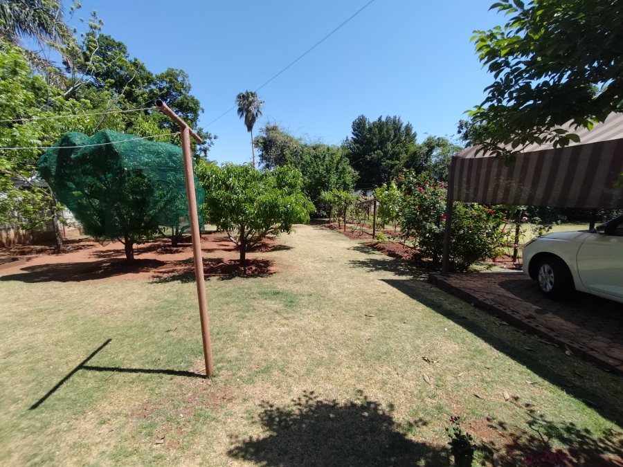 6 Bedroom Property for Sale in Florida Park Gauteng