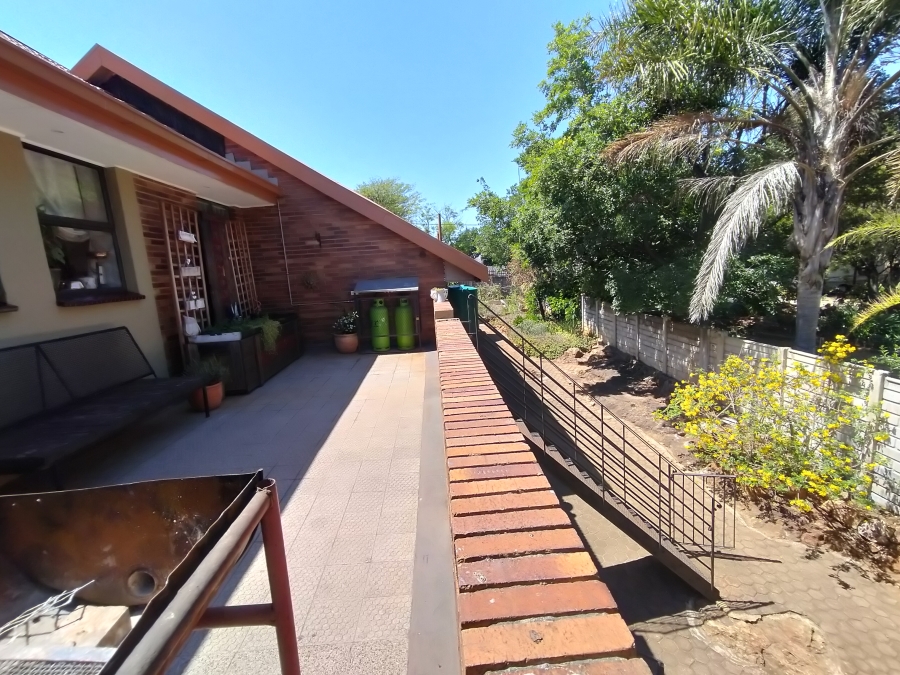 6 Bedroom Property for Sale in Florida Park Gauteng