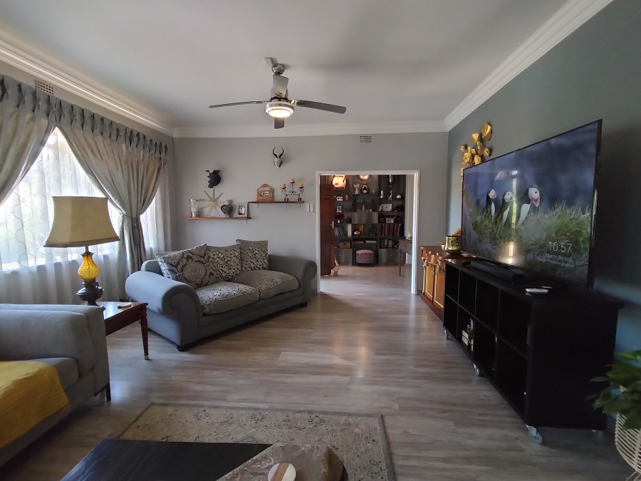 6 Bedroom Property for Sale in Florida Park Gauteng