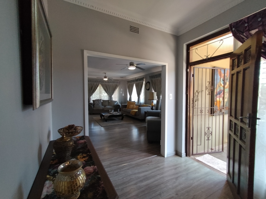 6 Bedroom Property for Sale in Florida Park Gauteng
