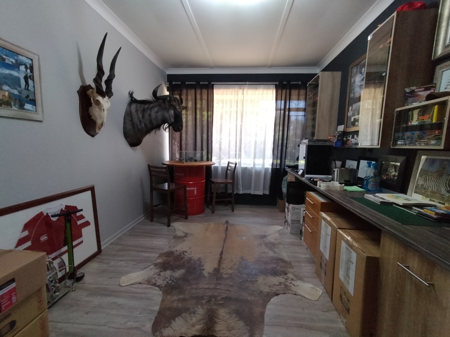 6 Bedroom Property for Sale in Florida Park Gauteng