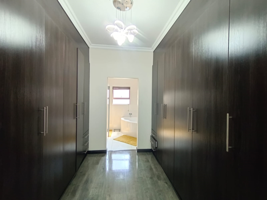 3 Bedroom Property for Sale in Vanderbijlpark SW 5 Gauteng
