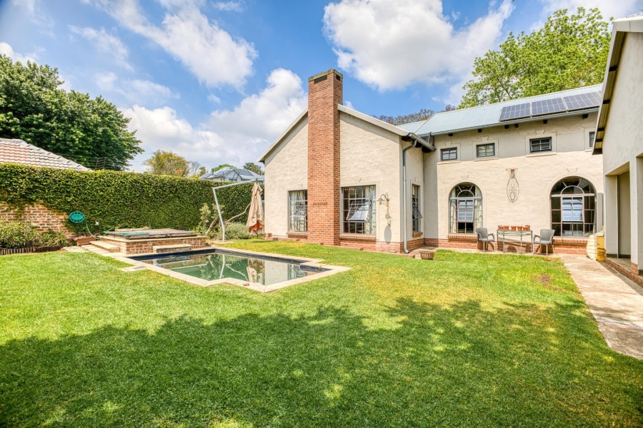4 Bedroom Property for Sale in Linden Gauteng