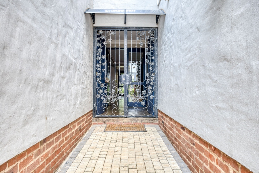4 Bedroom Property for Sale in Linden Gauteng