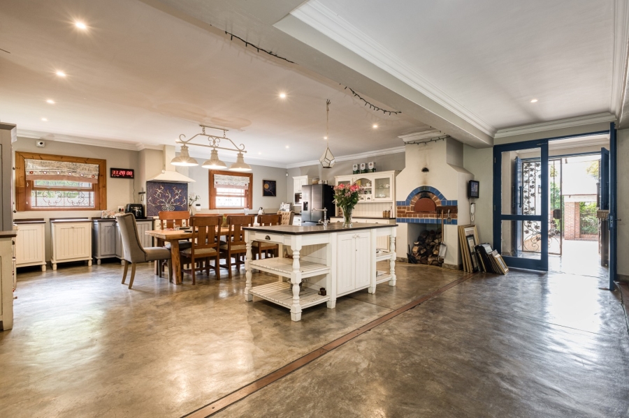 4 Bedroom Property for Sale in Linden Gauteng
