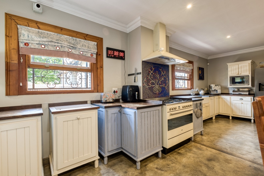 4 Bedroom Property for Sale in Linden Gauteng