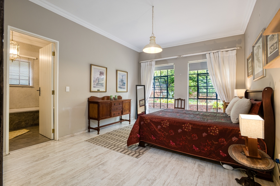 4 Bedroom Property for Sale in Linden Gauteng