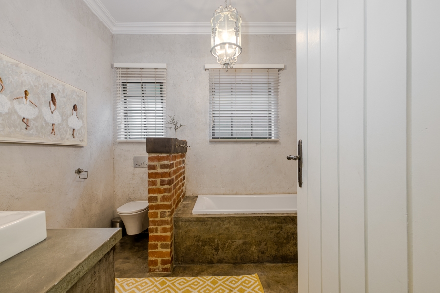 4 Bedroom Property for Sale in Linden Gauteng