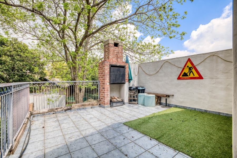 4 Bedroom Property for Sale in Linden Gauteng