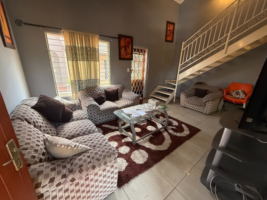 4 Bedroom Property for Sale in Mondeor Gauteng
