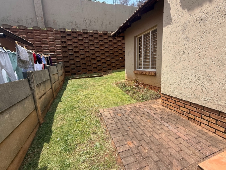 4 Bedroom Property for Sale in Mondeor Gauteng
