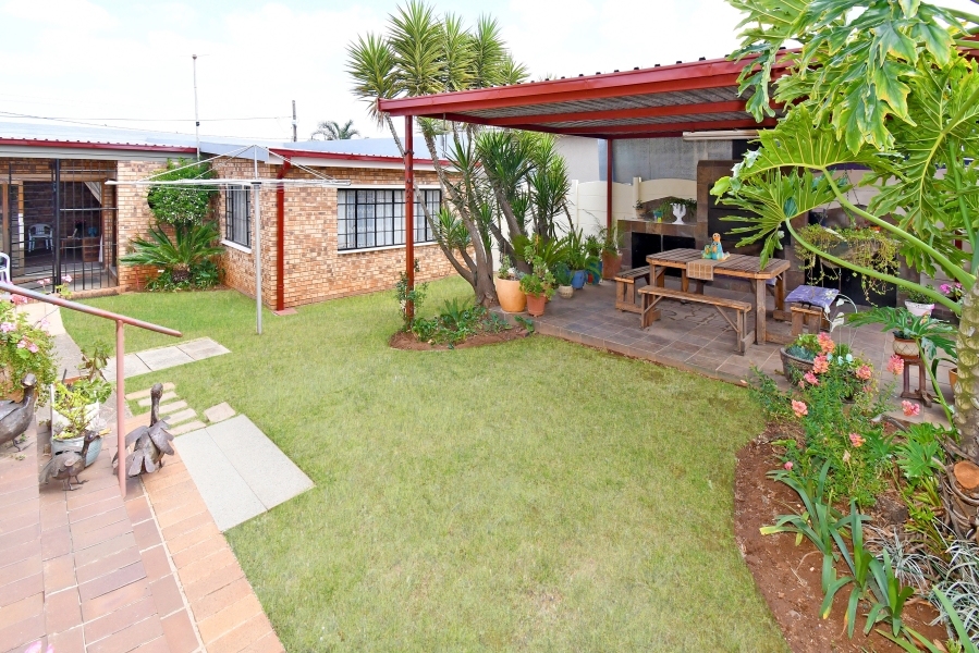 5 Bedroom Property for Sale in Crosby Gauteng