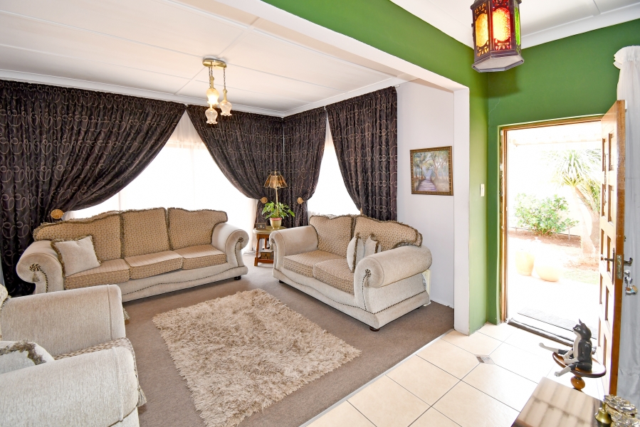 5 Bedroom Property for Sale in Crosby Gauteng
