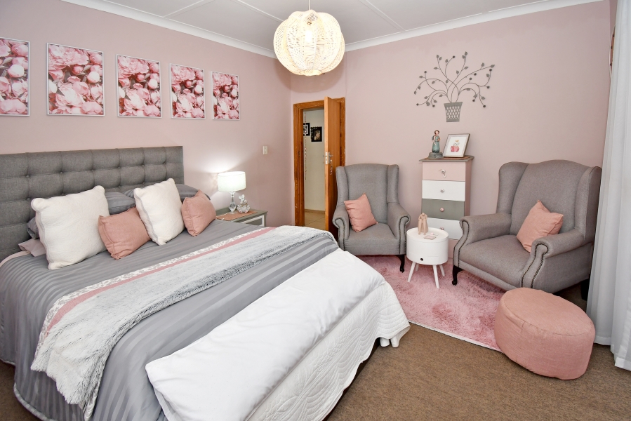 5 Bedroom Property for Sale in Crosby Gauteng