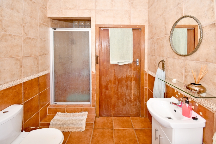5 Bedroom Property for Sale in Crosby Gauteng