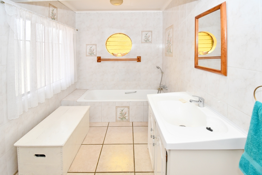 5 Bedroom Property for Sale in Crosby Gauteng