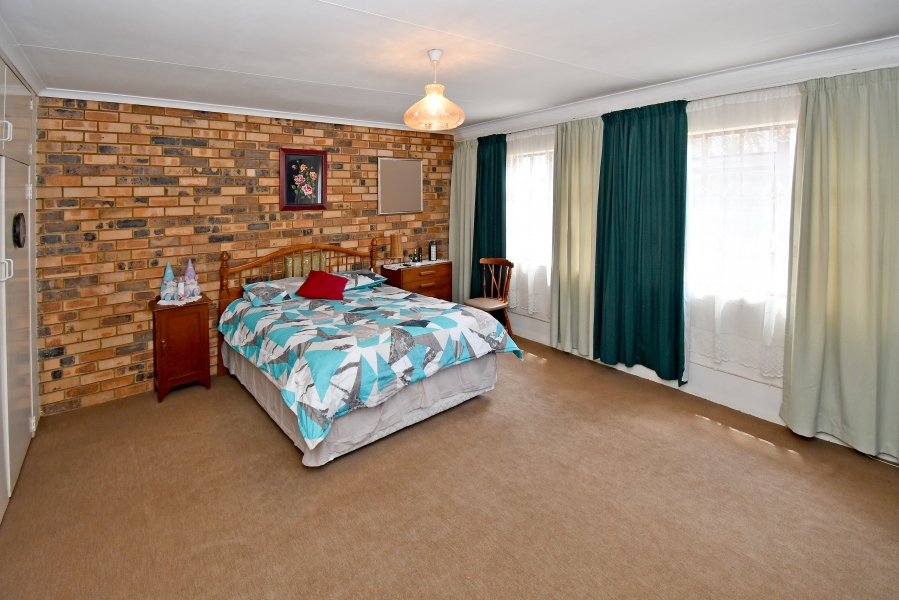 5 Bedroom Property for Sale in Crosby Gauteng