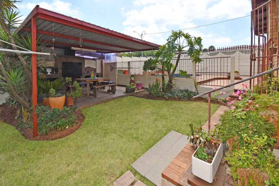 5 Bedroom Property for Sale in Crosby Gauteng