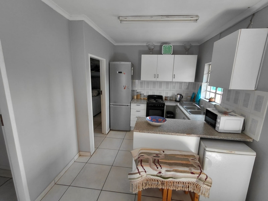 To Let 1 Bedroom Property for Rent in Brackenhurst Gauteng