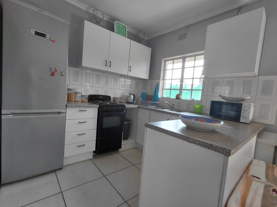 To Let 1 Bedroom Property for Rent in Brackenhurst Gauteng