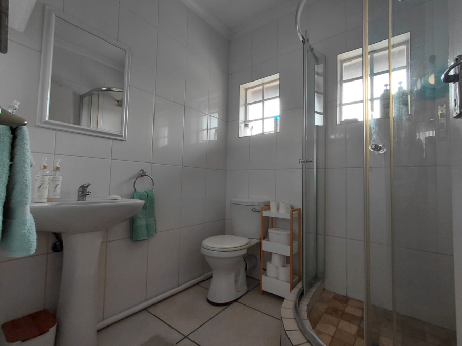 To Let 1 Bedroom Property for Rent in Brackenhurst Gauteng