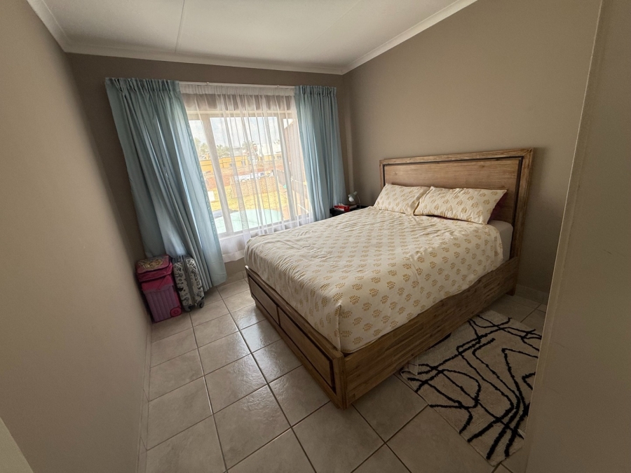 2 Bedroom Property for Sale in Mondeor Gauteng