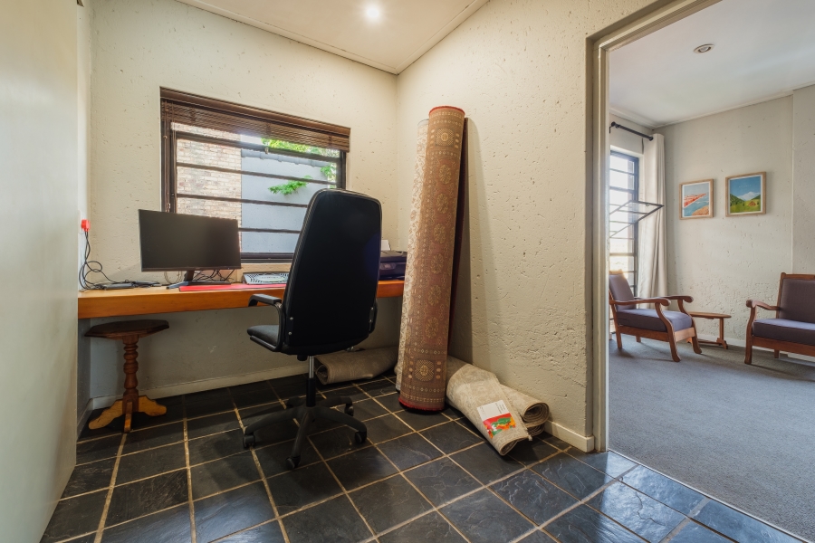 4 Bedroom Property for Sale in Waterkloof Ridge Gauteng